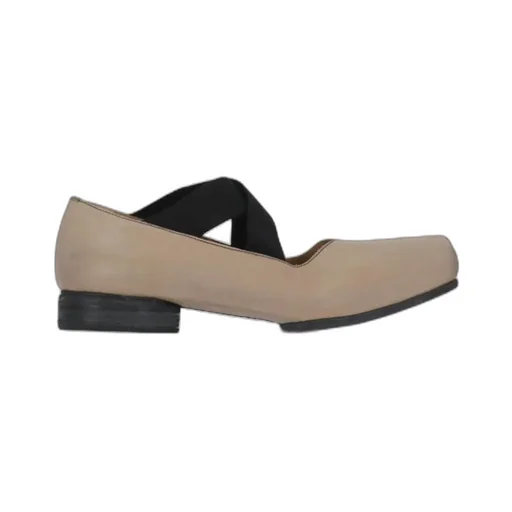 Square Head Flat-Soled Shoes