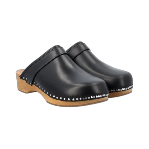 Thalie Round Toe Clogs