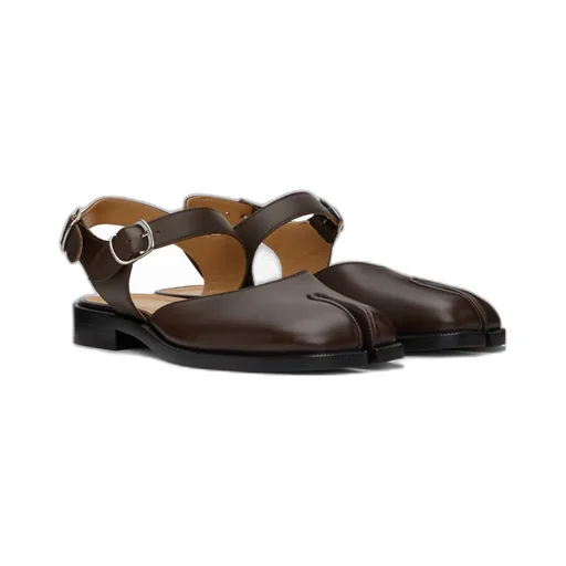 Logo Shoes With Bare Heels