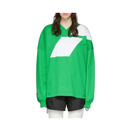V-Neck Long-Sleeved T-Shirt