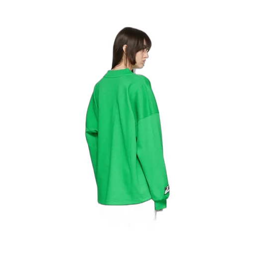 V-Neck Long-Sleeved T-Shirt