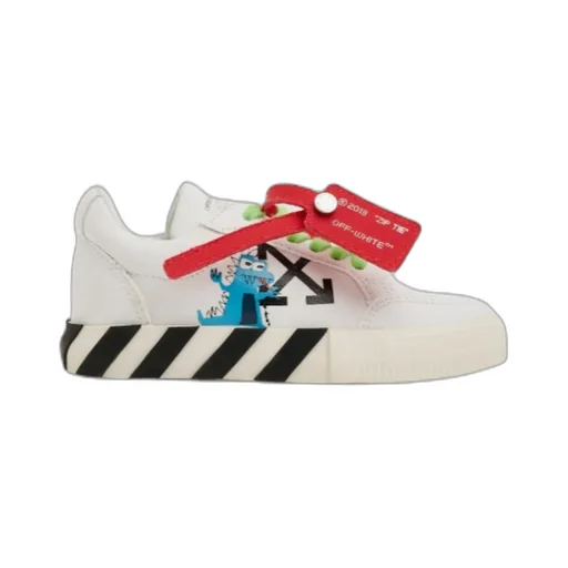 Logo Details Casual Sneakers