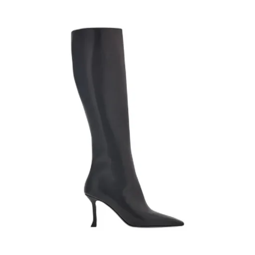 Pointed Boots