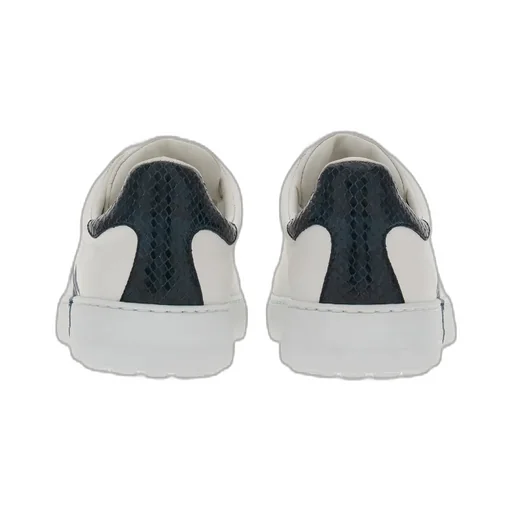 Low-Top Sports Shoes