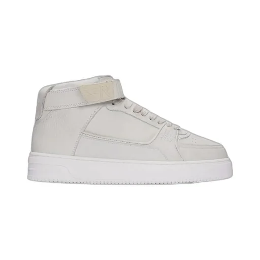 Medium-Top Sports Shoes