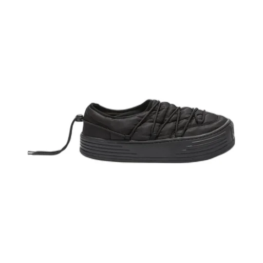 Snow Puffed Sneakers
