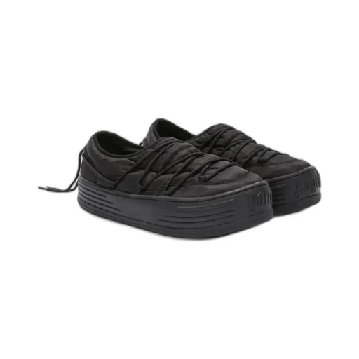 Snow Puffed Sneakers