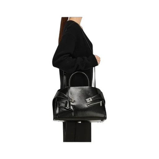 Hug Medium Handbag