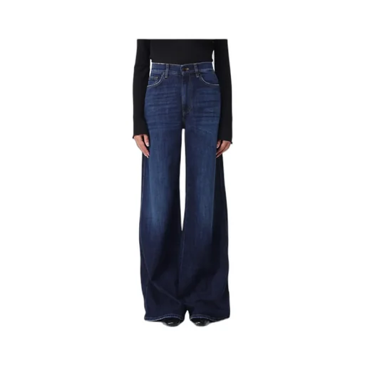 Wide-Leg Jeans