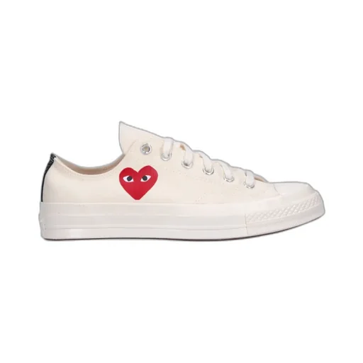 Heart-Patterned Low-Top Casual Shoes