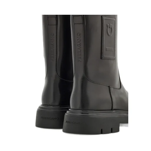 Hug Boots