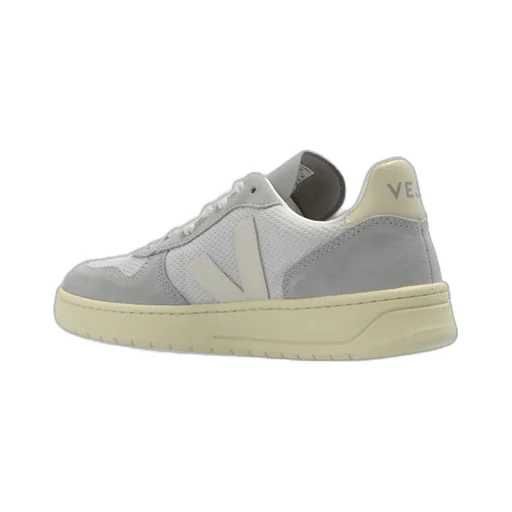 Veja V10 Panelled Low-Top Sneakers