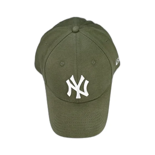 Contrasting Logo Hat