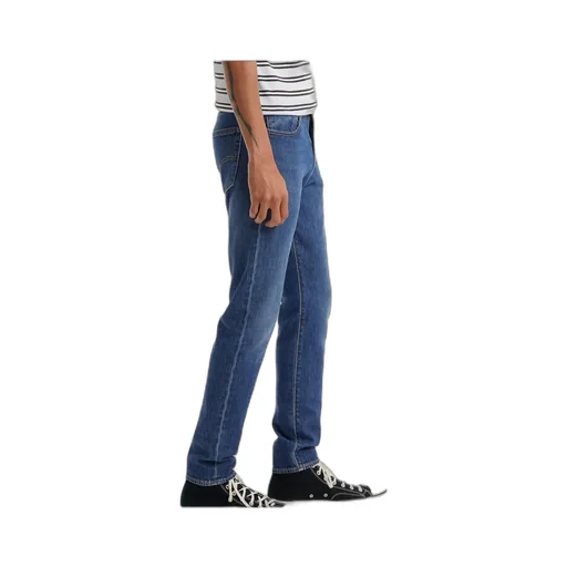 Belt-Loop Jeans