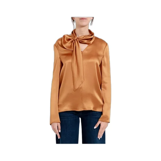 Long-Sleeved Shirt