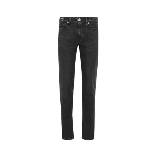 Belt-Loop Jeans