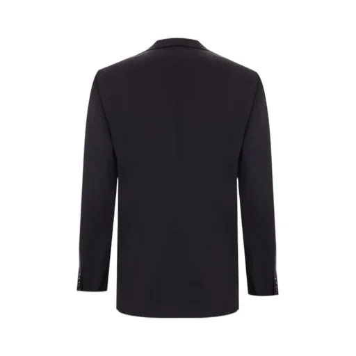 Long-Sleeved Suit