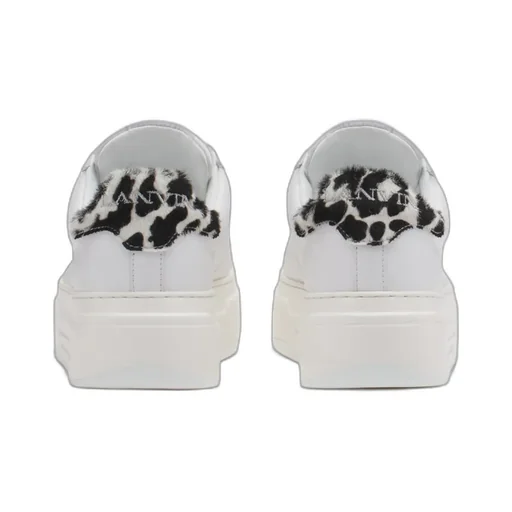 Thick Sole And Low-Cut Sneakers