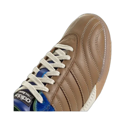 Lace-Up Low-Cut Sneakers