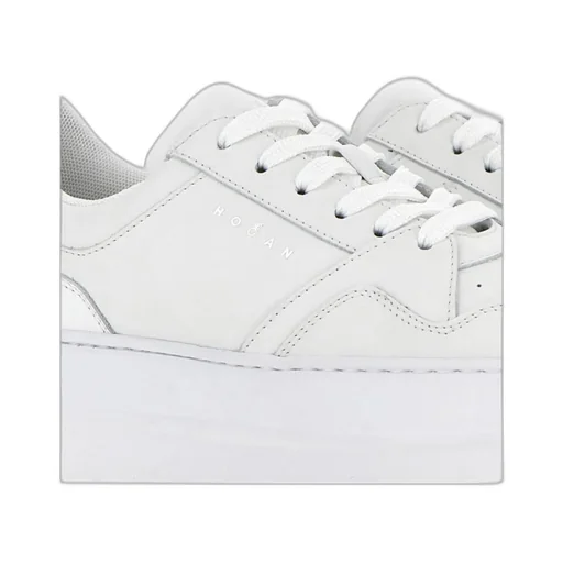 H670 Flatform Leather Sneakers