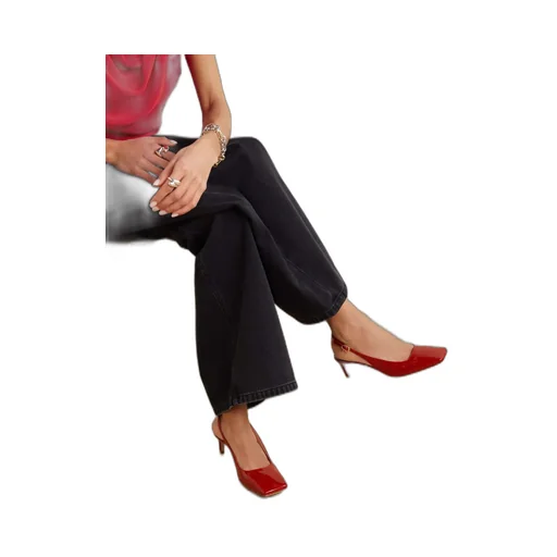 High-Heeled Sandals With Square Heads And Bright Skins