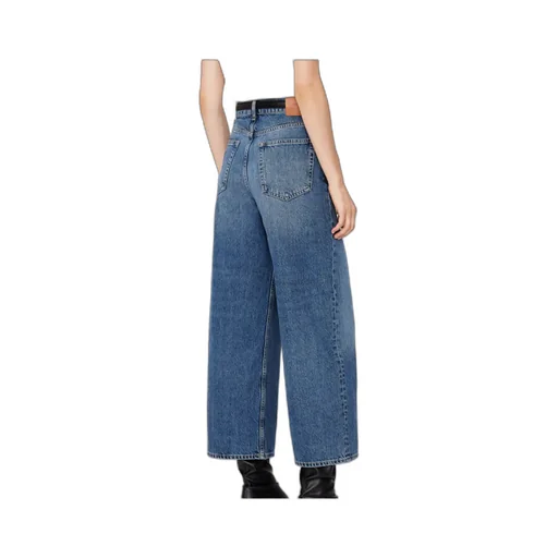 Belt-Loop Jeans