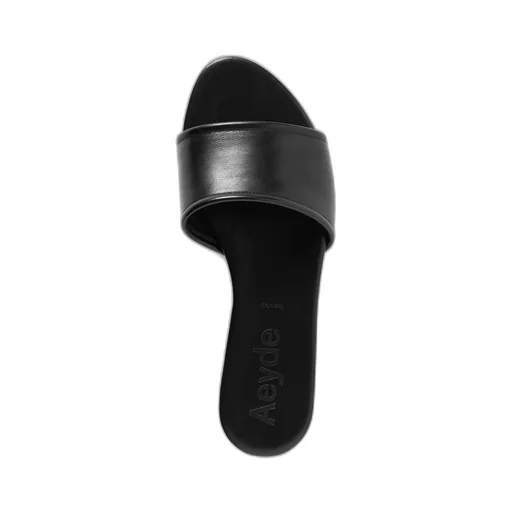 Round-Headed Slippers