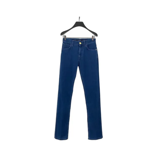 Belt-Loop Jeans
