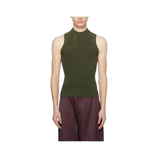 Round Collar Sleeveless Vest