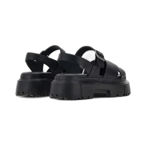 Crossover-Straps Flat Sandals