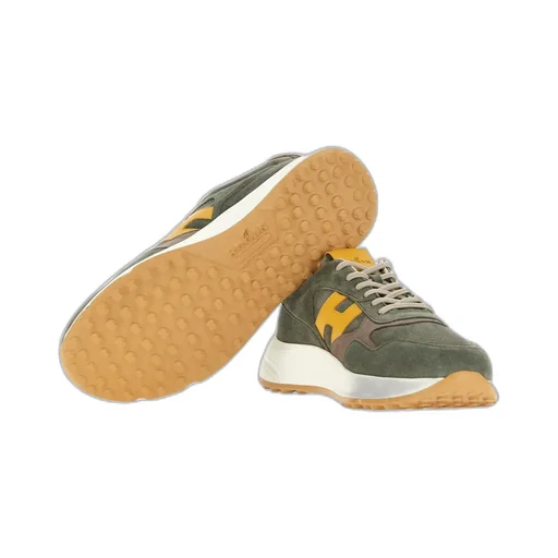 Hyperlight Lace-Up Sneakers