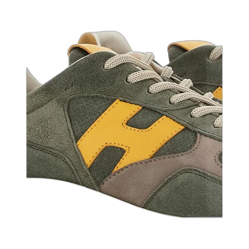 Hyperlight Lace-Up Sneakers