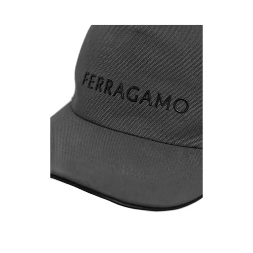 Logo Hat