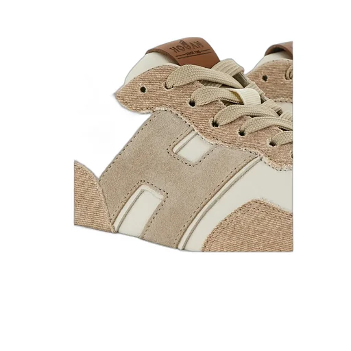 H641 Low-Top Sneakers