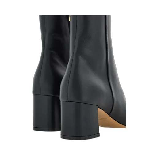 Logo Boots