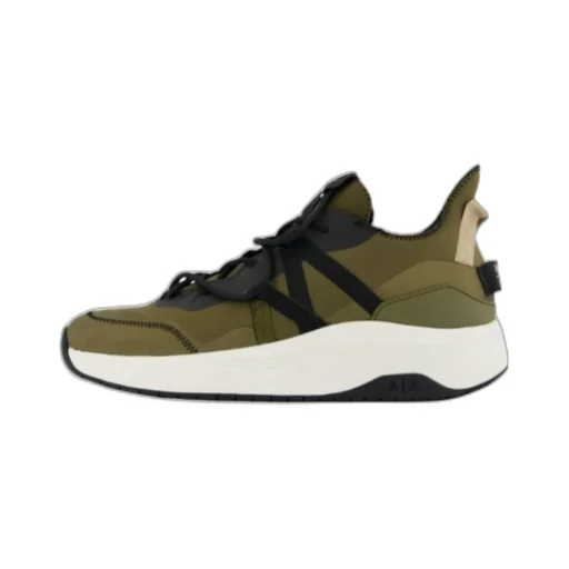 Low-Top Trainers