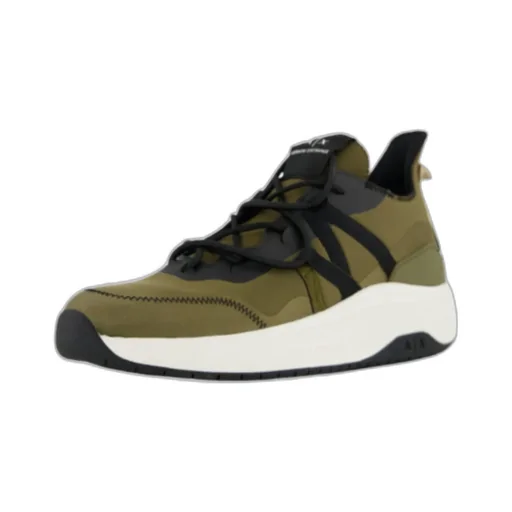 Low-Top Trainers