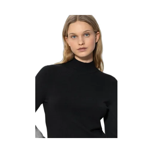 High Collar And Long Sleeves Sweater