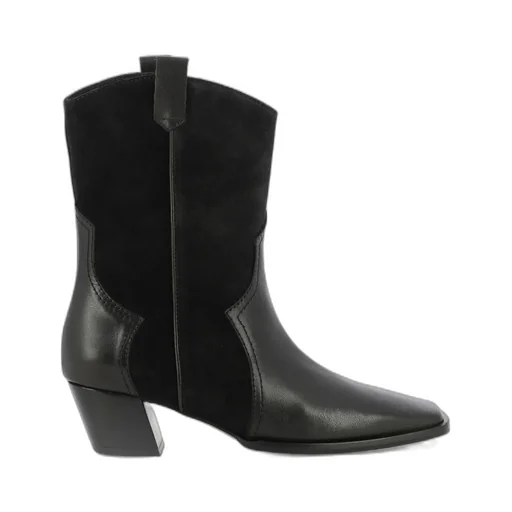 Pointed Short Boots