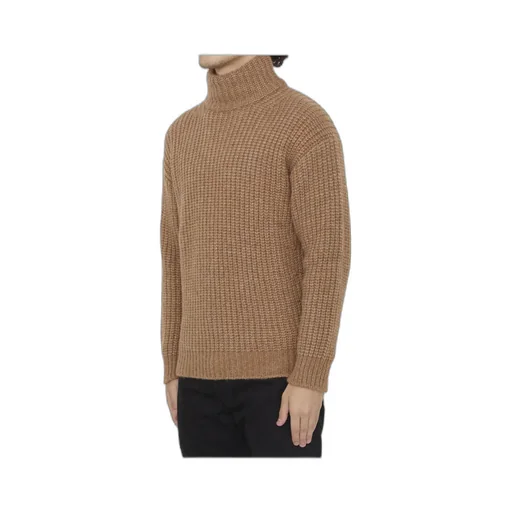 Long-Sleeved Turtleneck