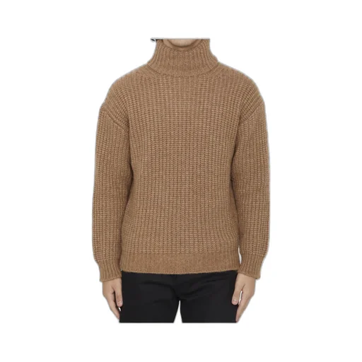 Long-Sleeved Turtleneck