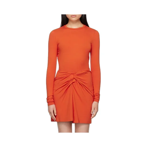 Leonio Long-Sleeved T-Shirt