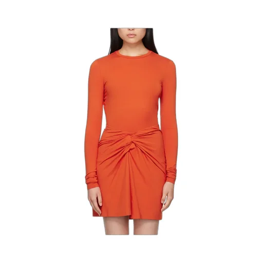 Leonio Long-Sleeved T-Shirt