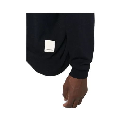 Long-Sleeved Round-Neck Sweater
