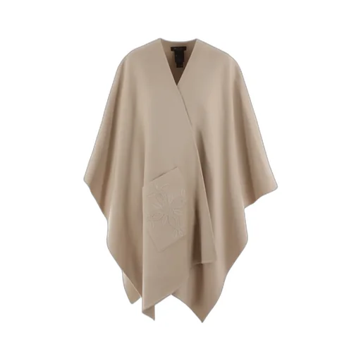V-Collar And Cloak