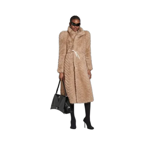 Round Shoulder Fitted Coat In Beige