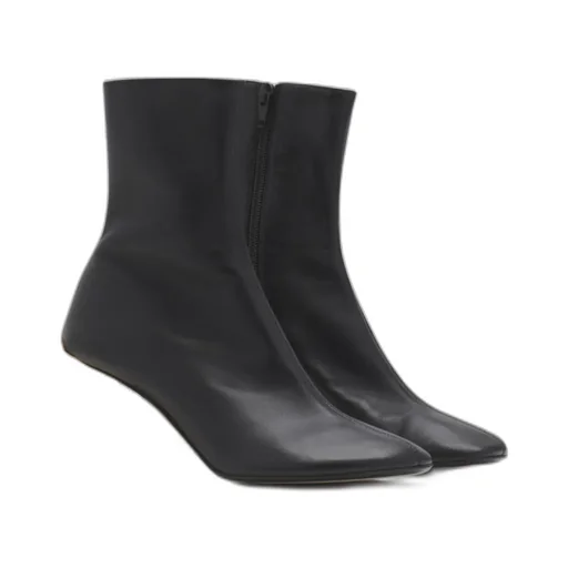Lanvin Round-Toe Side Zipped Boots
