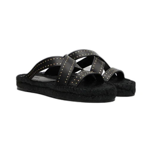 Nailed Flat Bottom Flip-Flops