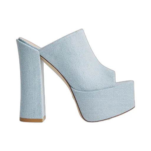 Open Toe Cover Wearing High Heeled Sandals