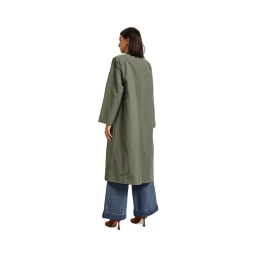 Long-Sleeved Windbreaker